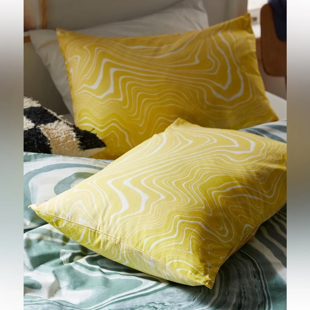 UO Lucas Marble Sham Set in Vibrant Yellow & White Swirl Pattern Standard Size